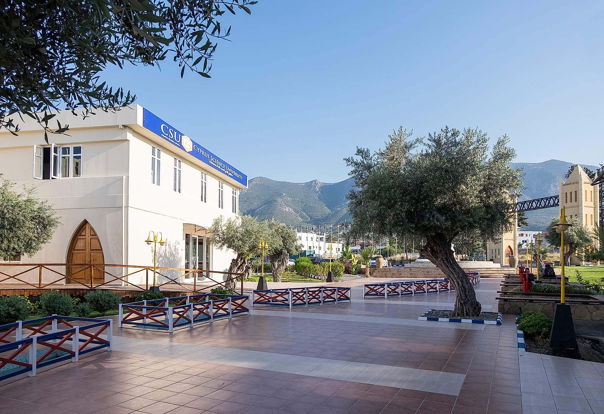 Kıbrıs İlim Üniversitesi (Cyprus Science University)