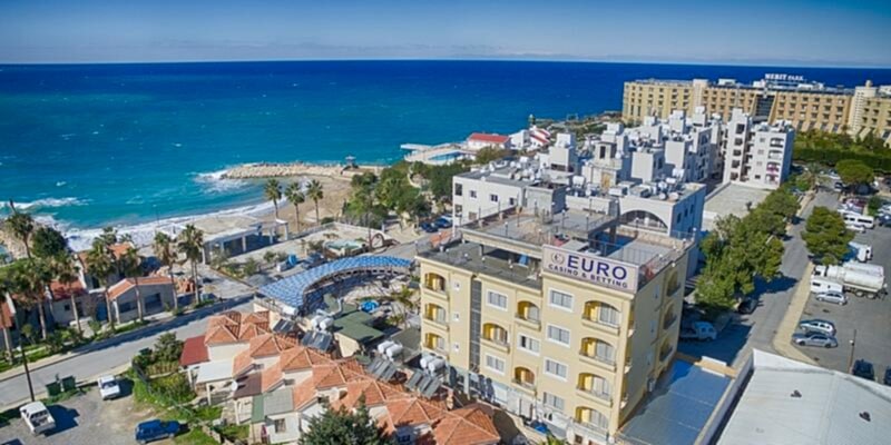 The Dee European Hotel